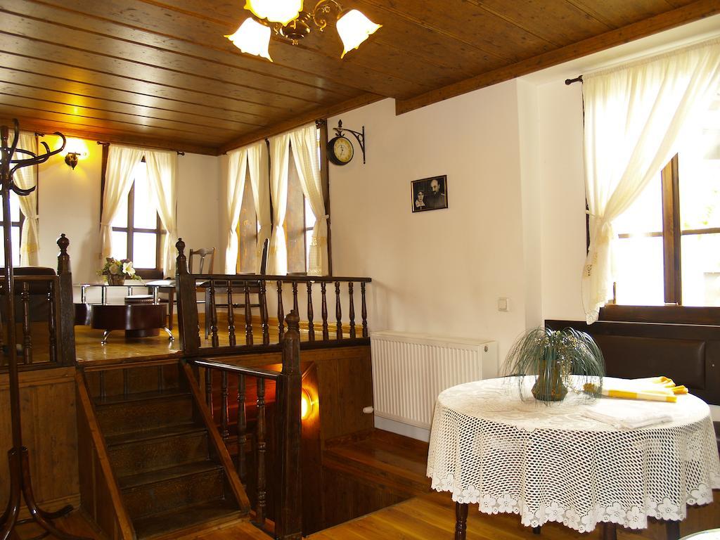 Kazasovata Guest House Trjavna Kamer foto